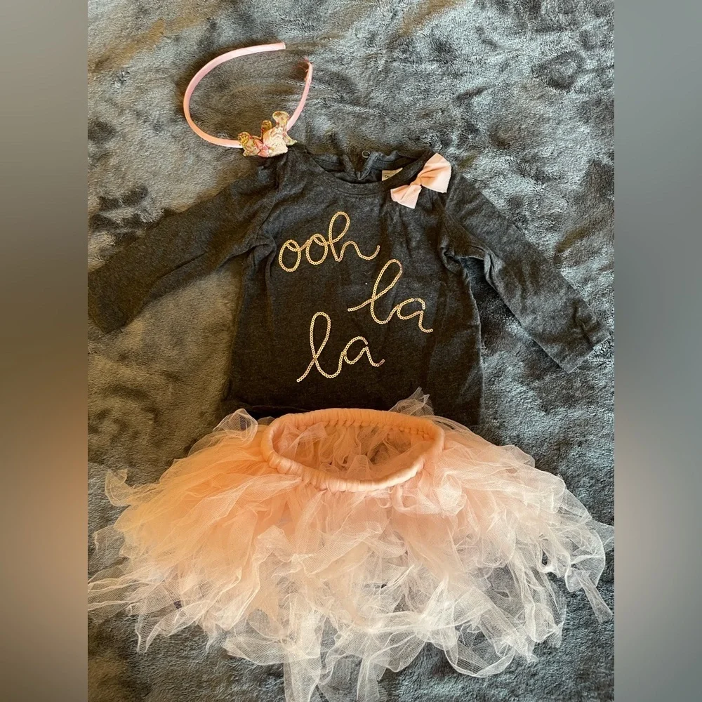 Bundle of 3: NWOT headband + “Ooh la la” shirt,dark gray & light pink size 6-9M